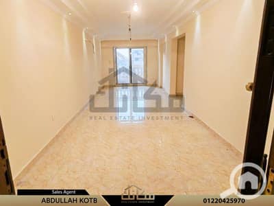 9 Bedroom Flat for Sale in Sporting, Alexandria - eb593701-fc4a-4377-9c90-fcffc5295827. jpg