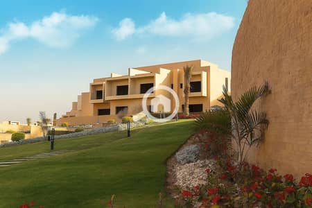 تاون هاوس 4 غرف نوم للبيع في 6 أكتوبر، الجيزة - assets_task_01k3bvqkt6fsgs58mnhnat6w11_1755966190_img_0. jpg