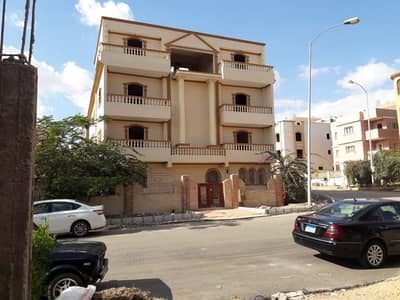 Residential Land for Sale in 6th of October, Giza - Residential Building For Sale in October