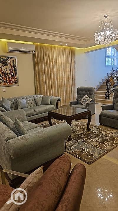 5 Bedroom Villa for Sale in New Cairo, Cairo - فيلا للبيع فى مدينتى متشطبه بالفرش والاجهزة
