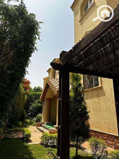 5 Bedroom Villa for Sale in Madinaty, Cairo - فيلا ستاند الون متشطبة فى مدينتى