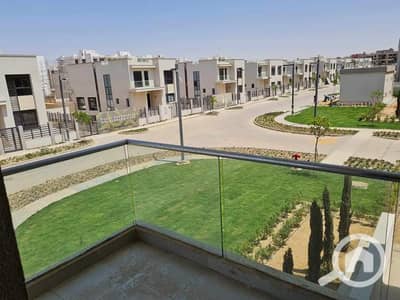 دوبلكس 3 غرف نوم للبيع في القاهرة الجديدة، القاهرة - دوبلكس للبيع فى كمبوند ادريس ايست التجمع الخامس موقع مميز