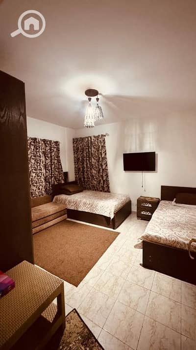 3 Bedroom Flat for Sale in New Cairo, Cairo - شقه 180 م للبيع في الرحاب 2 بسعر لقطه