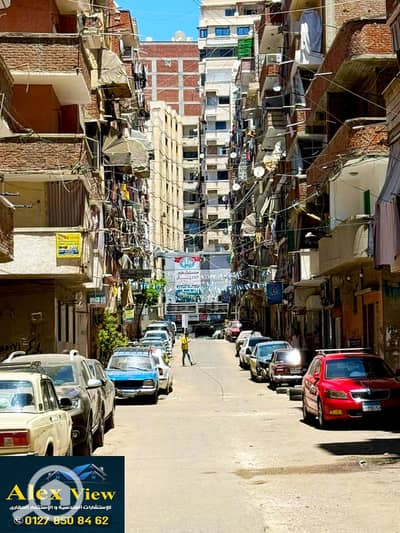 فلیٹ 2 غرفة نوم للبيع في ميامي، الإسكندرية - للبيع شقه مرخصه في ميامي بحري أمام مستشفي شرق المدينه
