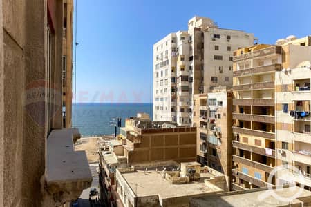 فلیٹ 3 غرف نوم للبيع في سابا باشا، الإسكندرية - 1. jpg