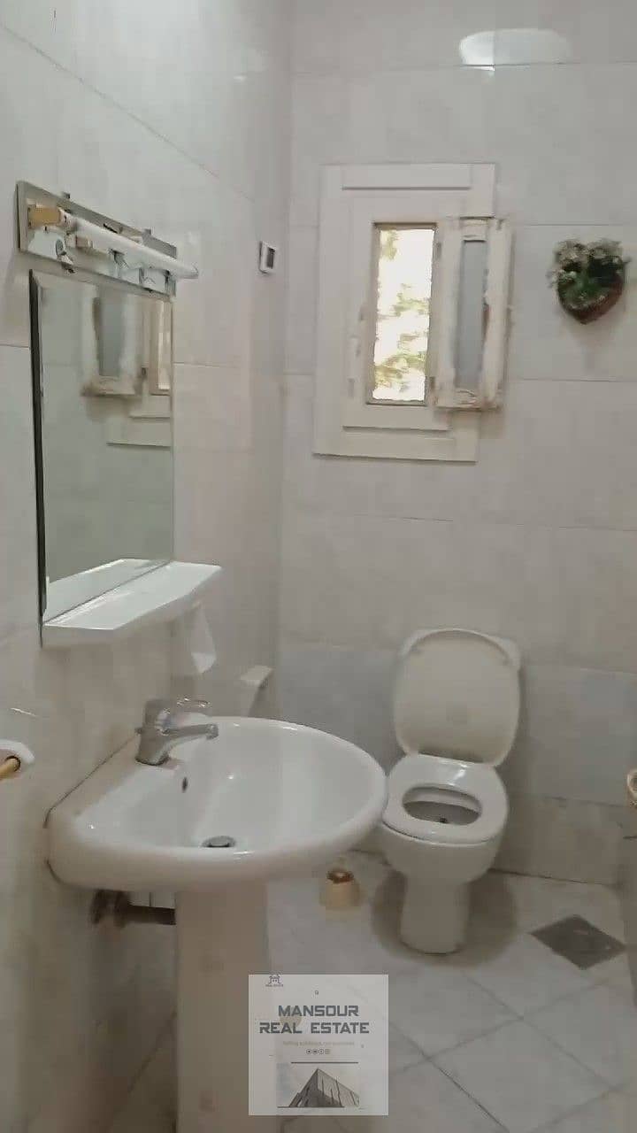 20 WhatsApp Video 2025-05-22 at 15.52. 52_Moment25. jpg