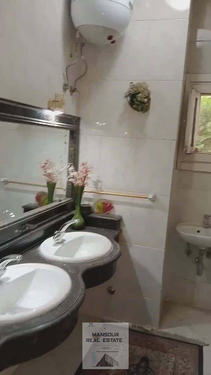 21 WhatsApp Video 2025-05-22 at 15.52. 52_Moment26. jpg