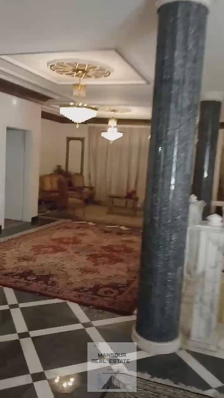 40 WhatsApp Video 2025-05-22 at 15.52. 52_Moment47. jpg