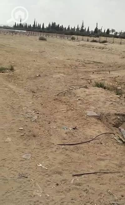 صناعي  للبيع في العبور، القاهرة - فدان في المنطقه الصناعيه امام كريازي