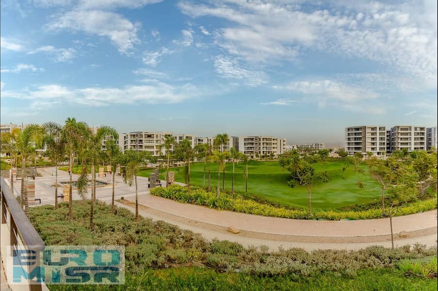 9 مساحات خضراء بكمبوند تاج سلطان. jpg