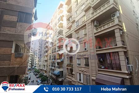 فلیٹ 3 غرف نوم للبيع في سموحة، الإسكندرية - 0bad36e1-8f48-4fee-b5a3-c87b36f83c3a. jpg