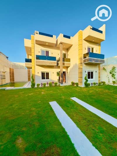 4 Bedroom Villa for Sale in King Mariout, Alexandria - فيلا 350متر قريبة من الطريق الرئيسي