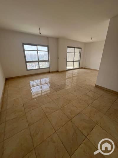 4 Bedroom Flat for Sale in Madinaty, Cairo - 5c3199b6-e29b-4b6b-836b-1cee5d53a074. jpg