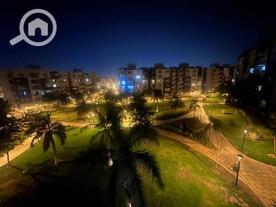 3 Bedroom Flat for Sale in Madinaty, Cairo - للبيع شقة 165 م اقساط اول سكن في مدينتي b12 حجز قديم فيو وايد جاردن