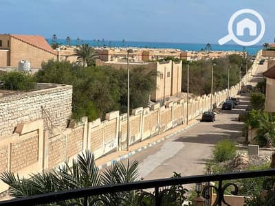 شاليه 2 غرفة نوم للايجار في الساحل الشمالي، مطروح - شاليه موقع مميز ٦ صف بحر في قريه اللوتس الساحل بجوار مارينا و العالمين