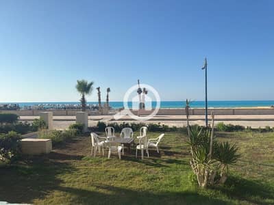 شاليه 3 غرف نوم للايجار في الساحل الشمالي، مطروح - شاليه ارضي صف اول بحر و بحيره موقع مميز جدا يري ابراج العالمين