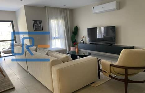 3 Bedroom Flat for Rent in New Cairo, Cairo - main 1. jpg
