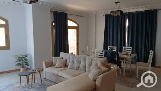 3 Bedroom Flat for Rent in New Cairo, Cairo - شقة225م فيو جاردن سوبر لوكس ومكيفة بالكامل اول سكن بالبنفسج عمارات