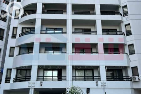 شقة 3 غرف نوم للبيع في سموحة، الإسكندرية - IMG-20250823-WA0007. jpg