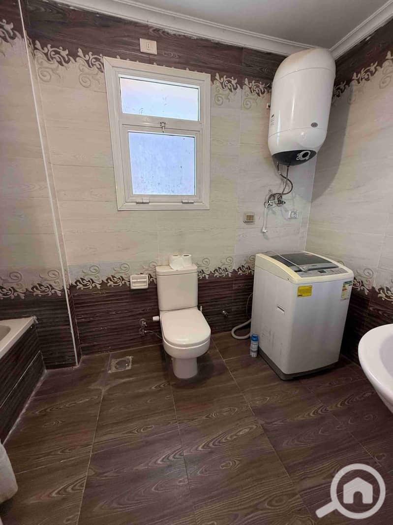 4 1001939240. jpg