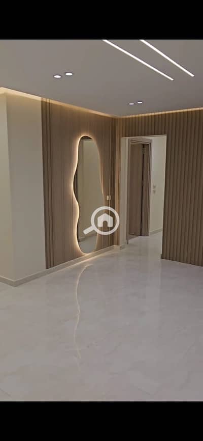 شقة 4 غرف نوم للايجار في القطامية، القاهرة - IMG-20250824-WA0043. jpg