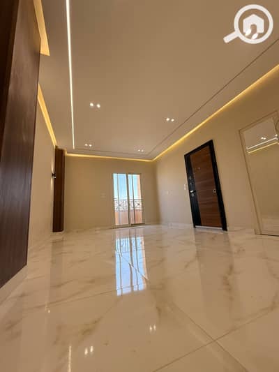 3 Bedroom Flat for Sale in 6th of October, Giza - IMG_3427. jpeg