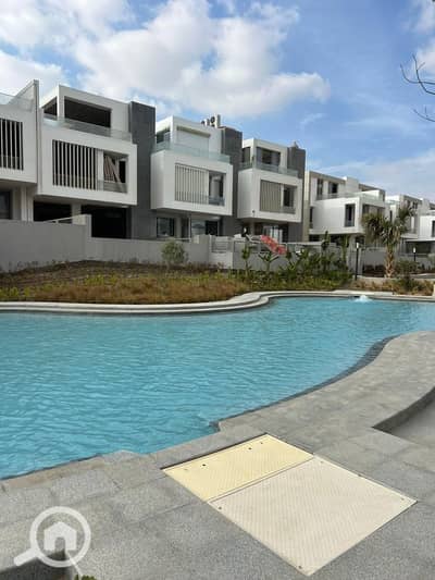 5 Bedroom Villa for Sale in 6th of October, Giza - IMG-20250429-WA0034. jpg