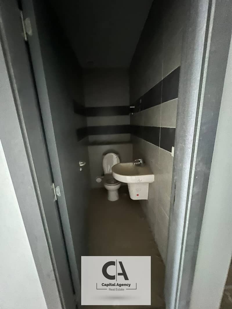 2 2e28d2eb-3e29-4337-b8e1-ce7a6c007303. jpeg