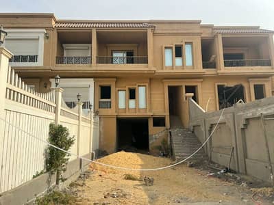 فیلا 5 غرف نوم للبيع في مصر الجديدة، القاهرة - مصر الجديدة ، شيراتون ، على طريق الأوتوستراد ، أمام نادى النسور مباشرة