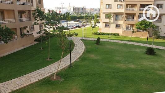 3 Bedroom Flat for Rent in Madinaty, Cairo - شقة للإيجار قانون جديد في مدينتي 131م في ال B6 ڤيو جاردن أمام الحركة