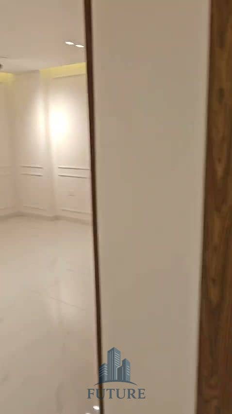 3 WhatsApp Video 2025-08-17 at 21.13. 42_d0d9defd. mp4_20250817_215805.351. jpg
