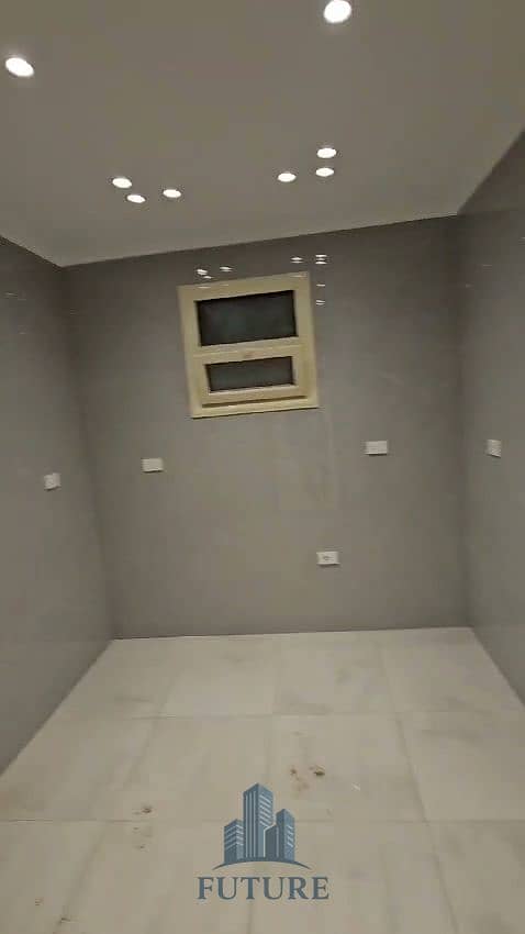 12 WhatsApp Video 2025-08-17 at 21.13. 42_d0d9defd. mp4_20250817_215909.703. jpg