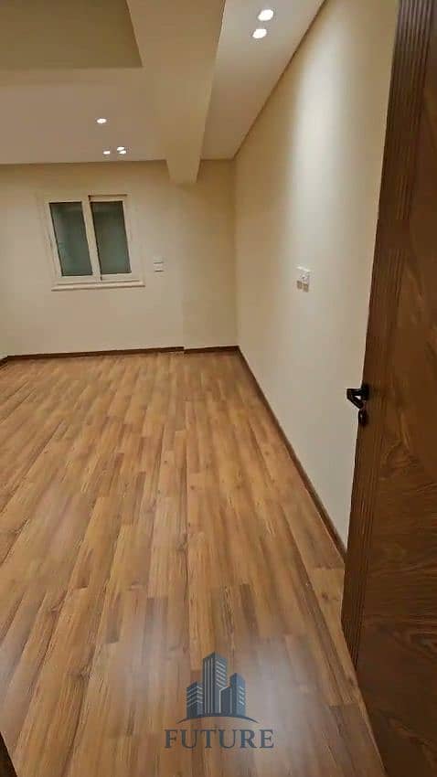 16 WhatsApp Video 2025-08-17 at 21.13. 42_d0d9defd. mp4_20250817_215938.935. jpg