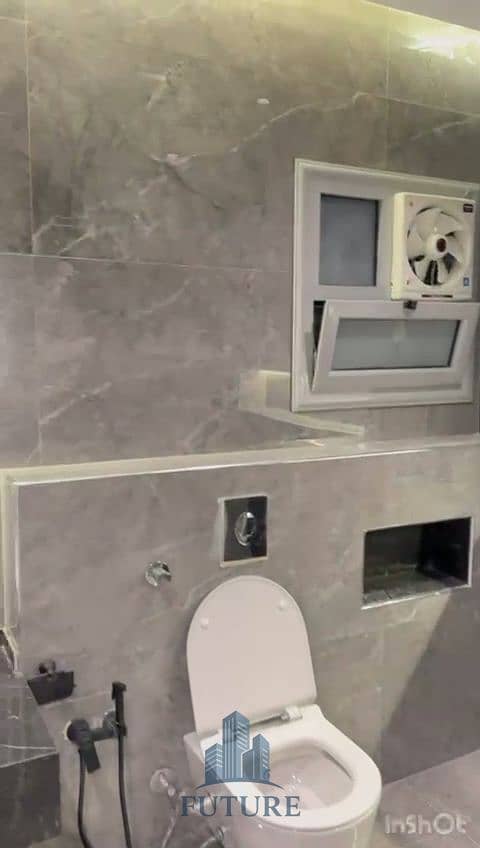 28 WhatsApp Video 2025-08-17 at 21.10. 14_b598e9d1. mp4_20250817_230813.068. jpg
