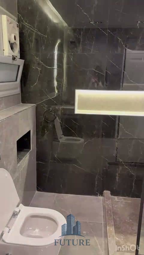30 WhatsApp Video 2025-08-17 at 21.10. 14_b598e9d1. mp4_20250817_230820.772. jpg