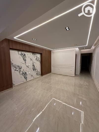 3 Bedroom Flat for Sale in 6th of October, Giza - 0a0251cc-68e1-447c-bdac-1618547ee020. jpg