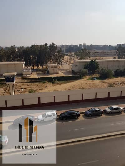 3 Bedroom Flat for Rent in Heliopolis, Cairo - شقة للايجار سكني او ادارى على شارع رئيسي في مصر الجديدة