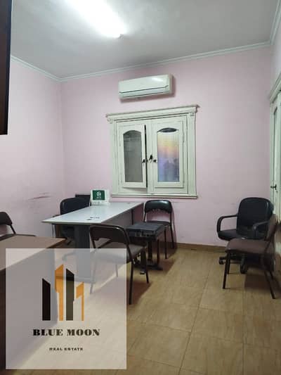 3 Bedroom Flat for Sale in Heliopolis, Cairo - شقة للبيع 150متر تاني عمارة من شارع النزهة في مصر الجديدة