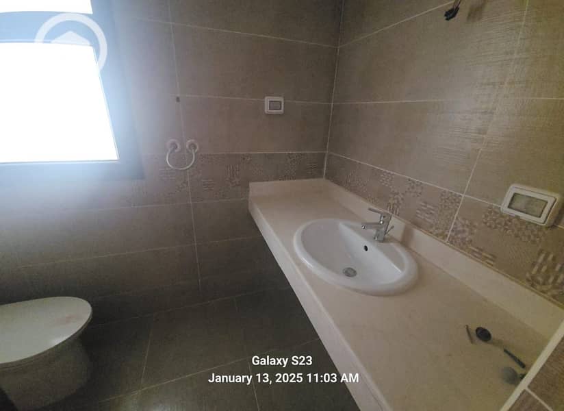 8 9bd5d332-55ad-44b1-8987-f1b37a333aec. jpeg