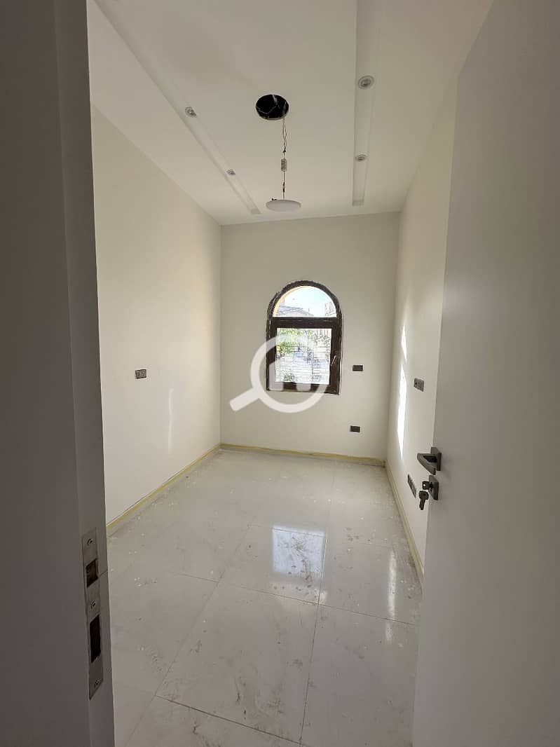12 صورة واتساب بتاريخ 1446-05-10 في 16.48. 02_d972150b. jpg