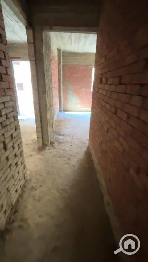 10 WhatsApp Video 2025-08-27 at 4.24. 46 PM - frame at 0m32s. jpg