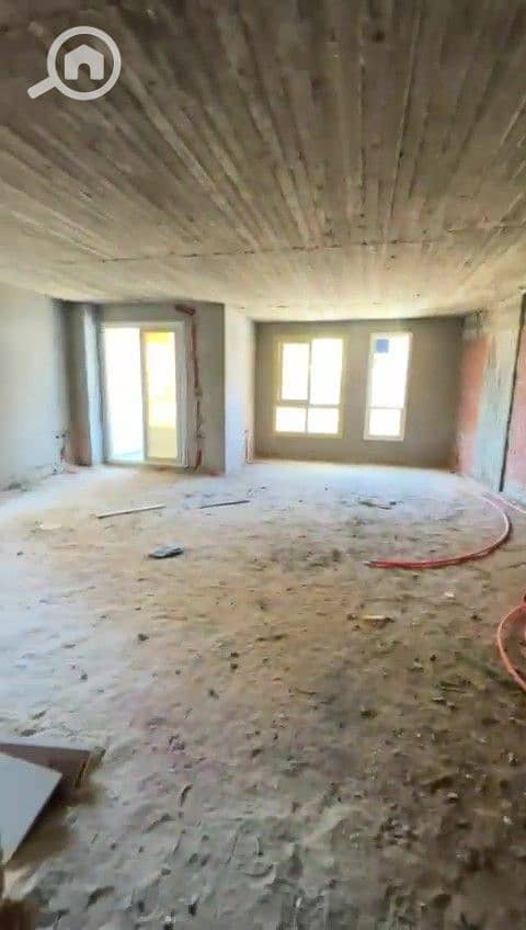 13 WhatsApp Video 2025-08-27 at 4.24. 46 PM - frame at 0m8s. jpg