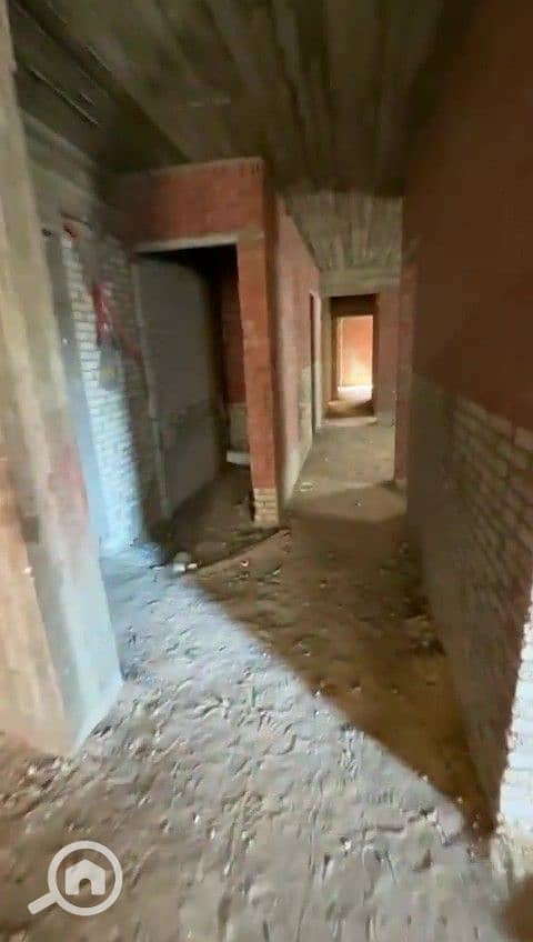 14 WhatsApp Video 2025-08-27 at 4.24. 46 PM - frame at 0m6s. jpg