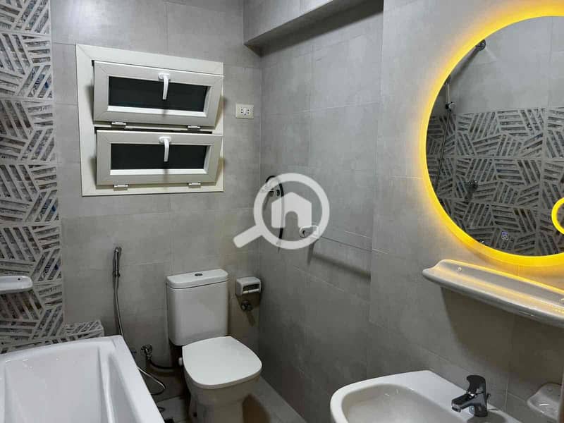 7 e9ac4ab7-d0f1-45c2-9682-aa7bc0718a24. jpg