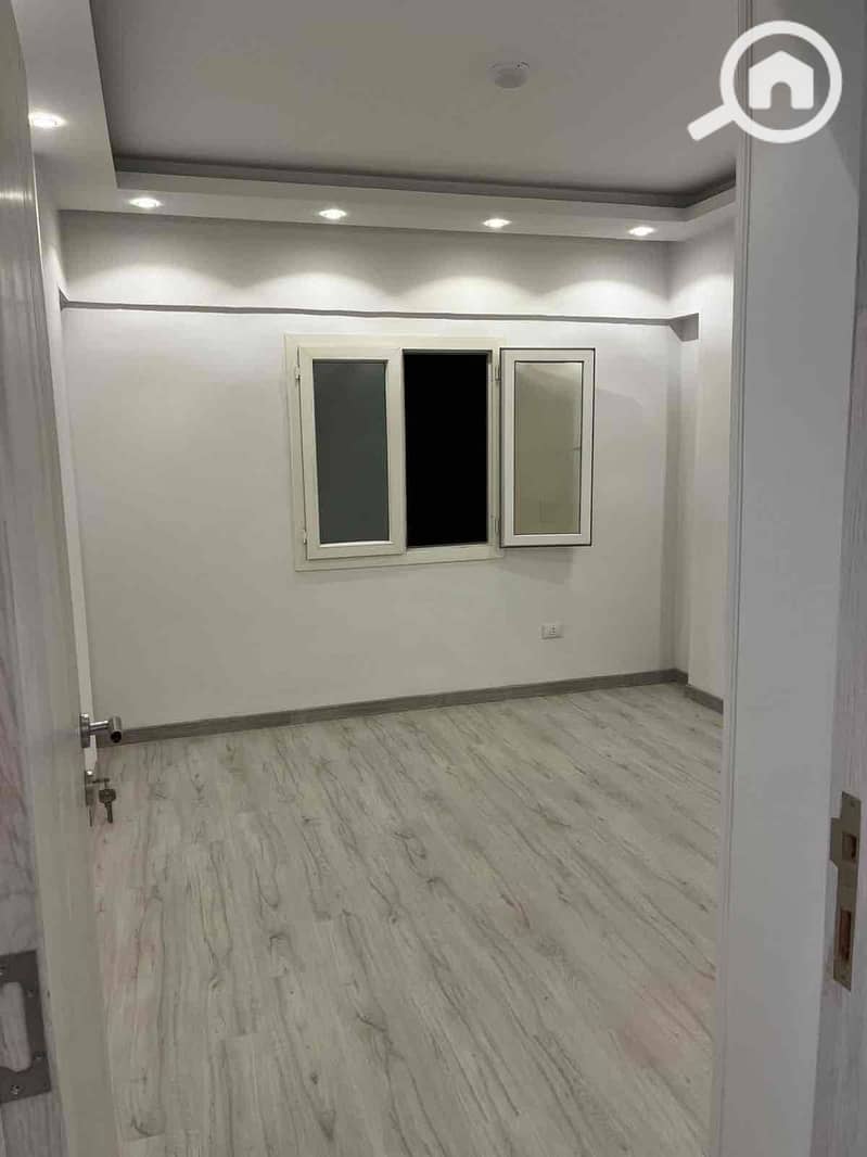 8 1a34627f-8bf1-4c07-b870-937e68d22959. jpg