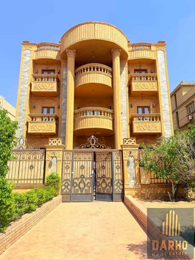 11 Bedroom Villa for Sale in 6th of October, Giza - IMG_2505. jpg