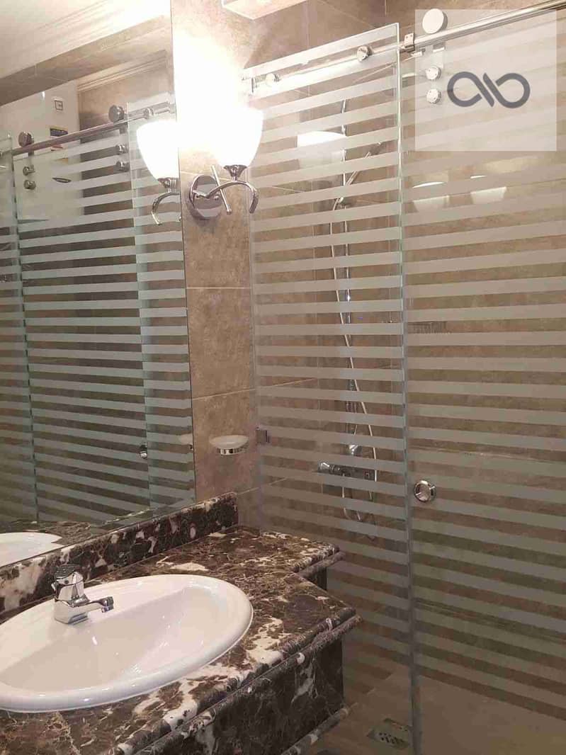 10 1000052913. jpg