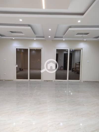 3 Bedroom Apartment for Rent in Sheikh Zayed, Giza - شقه للايجار دور تالت بدون اسانسير بالمطبخ بجوار أيبك و بوابه بالم هيلز