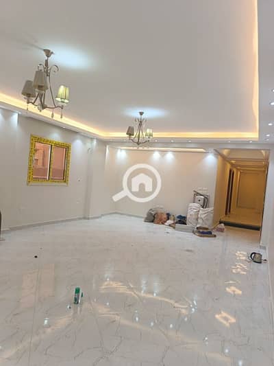 3 Bedroom Flat for Rent in Sheikh Zayed, Giza - شقه أرضي مرتفع بدون حديقه ٢٢٠م قريبه من كونتنيال الخمايل