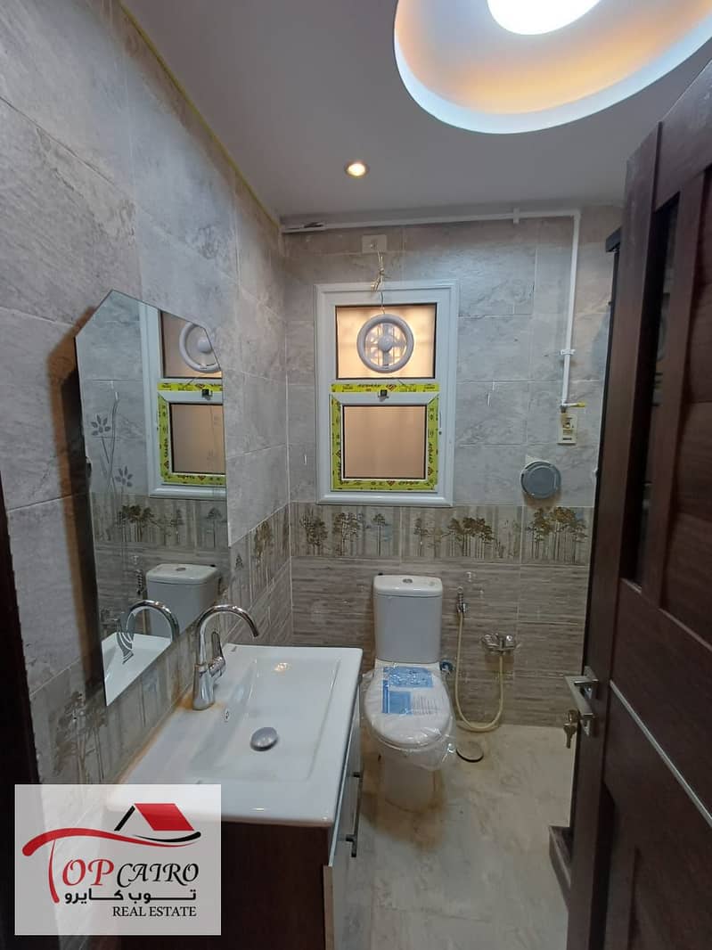 13 صورة واتساب بتاريخ 1447-03-04 في 16.48. 05_260a7d2a. jpg